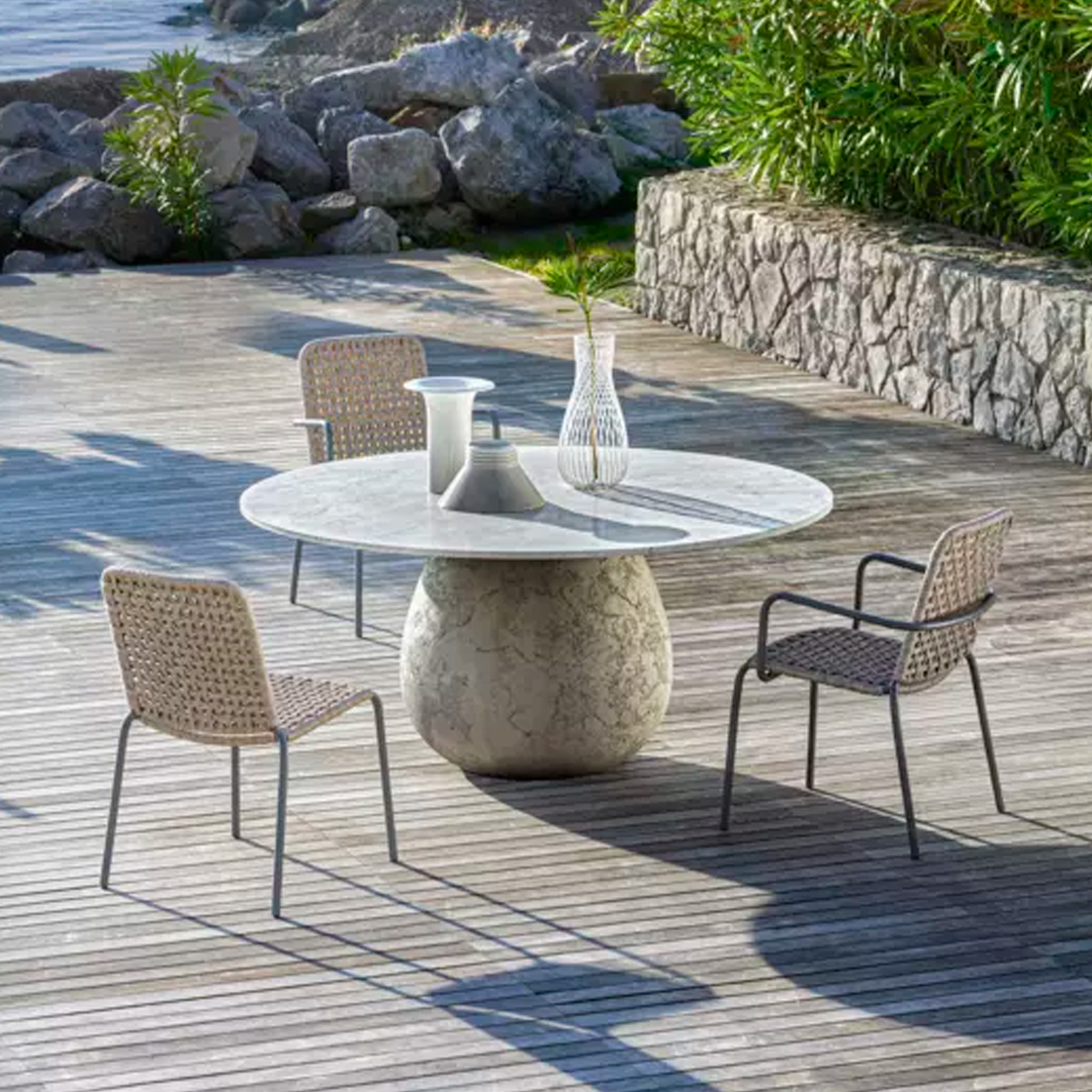 Outdoor Table Inout 834/836 