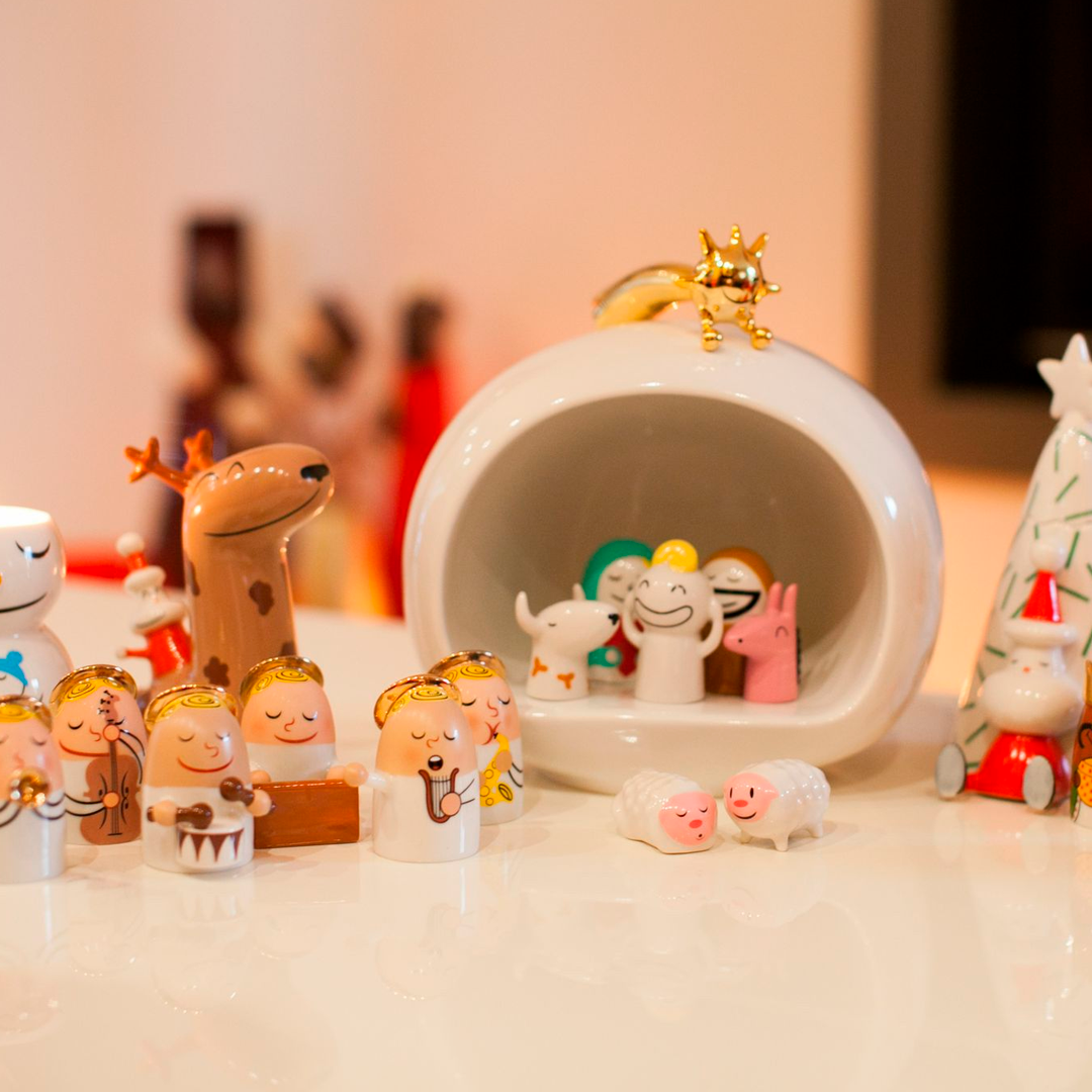 Crib Nativity Crib with 10 Figures