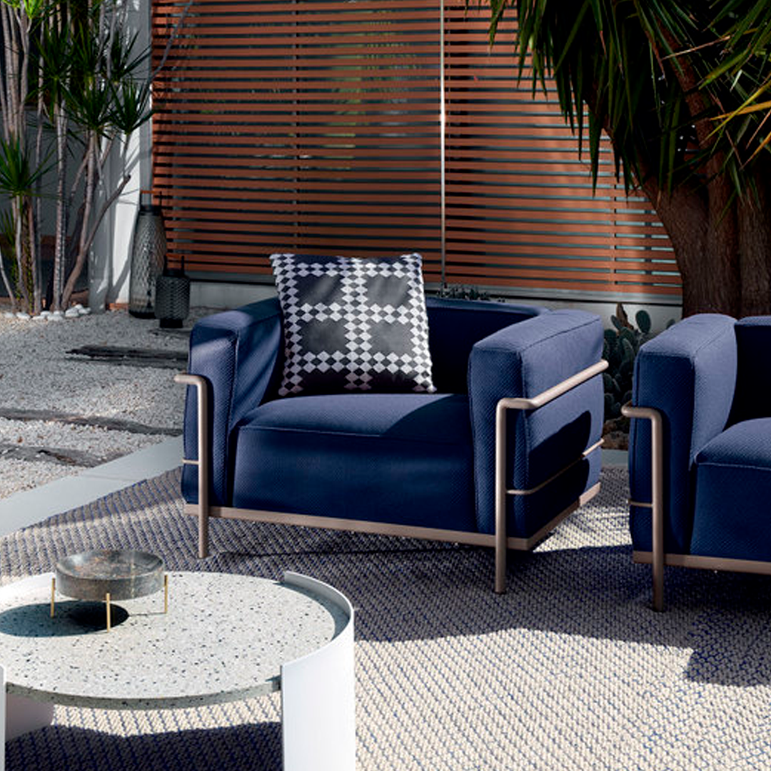 Outdoor armchair LC3 Outdoor